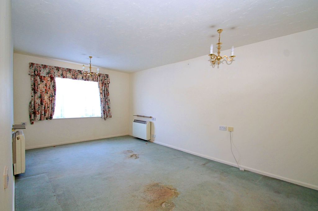 Property photo 3 of 11 Photo 6