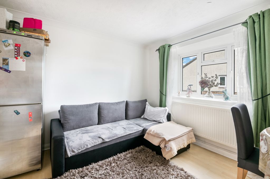 Property photo 3 of 17 Picture No. 15