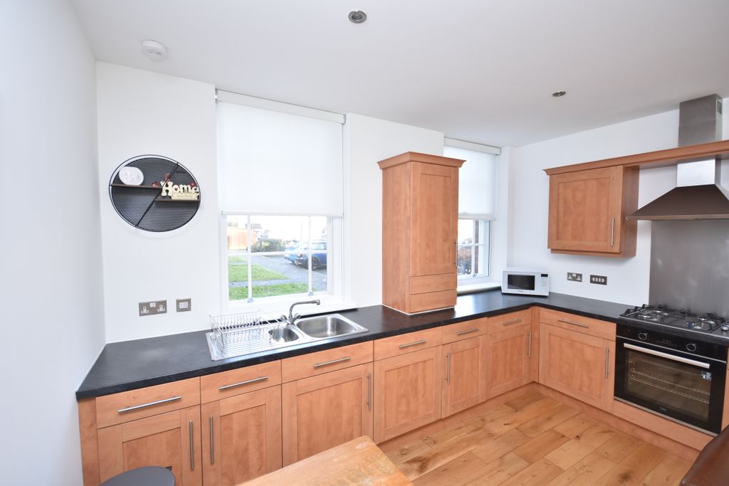 Property photo 3 of 24