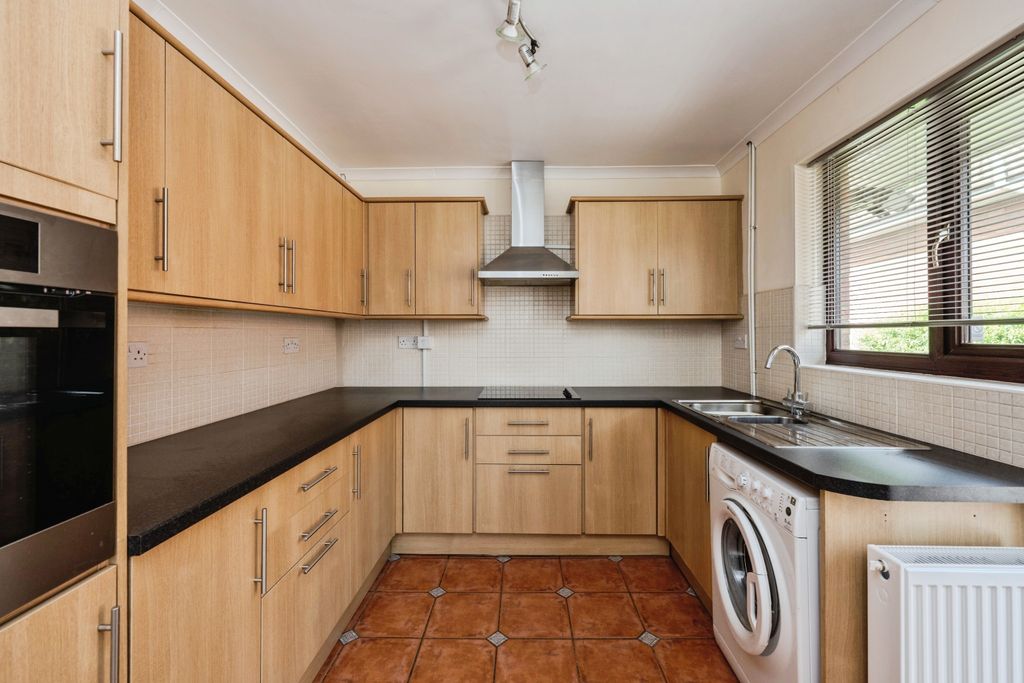 Property photo 3 of 21