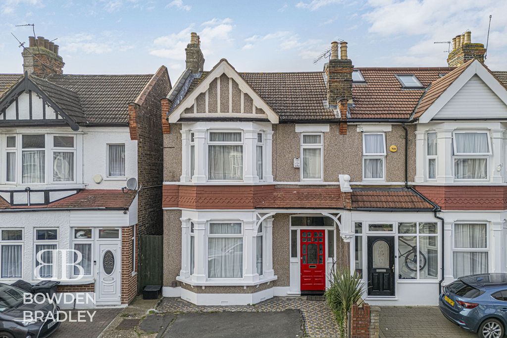 Property photo 1 of 26