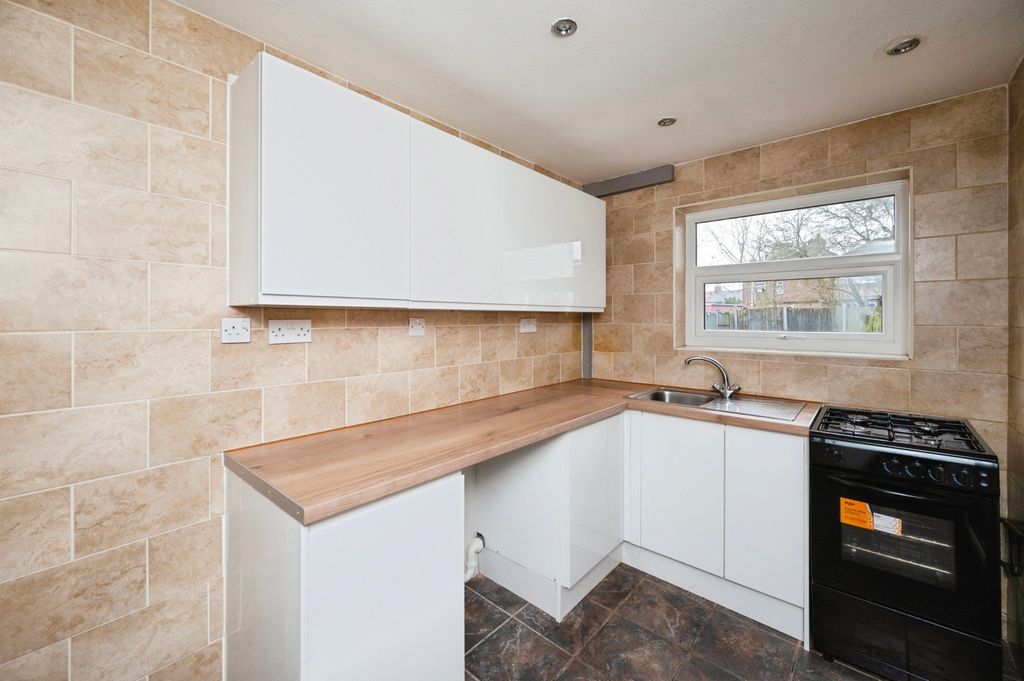 Property photo 2 of 15 Kitchen