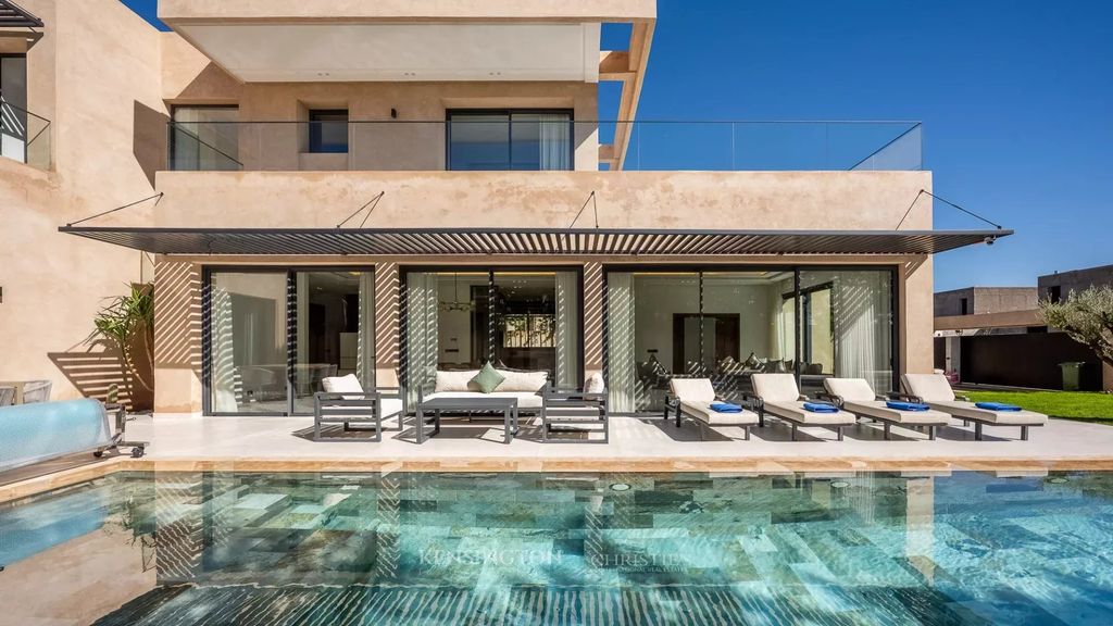 Property photo 2 of 21