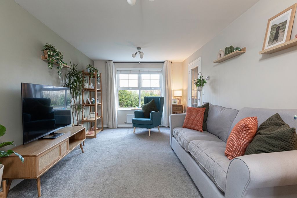 Property photo 3 of 26 Living Room