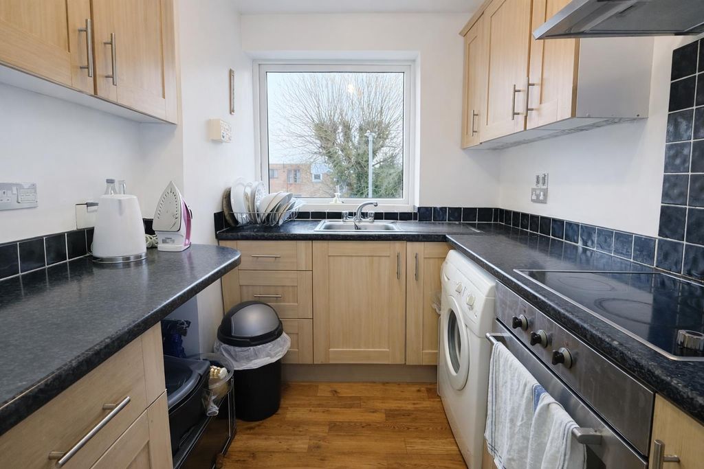 Additional image 4 of 1 bed flat for saleStuart Court, Macclesfield SK10
