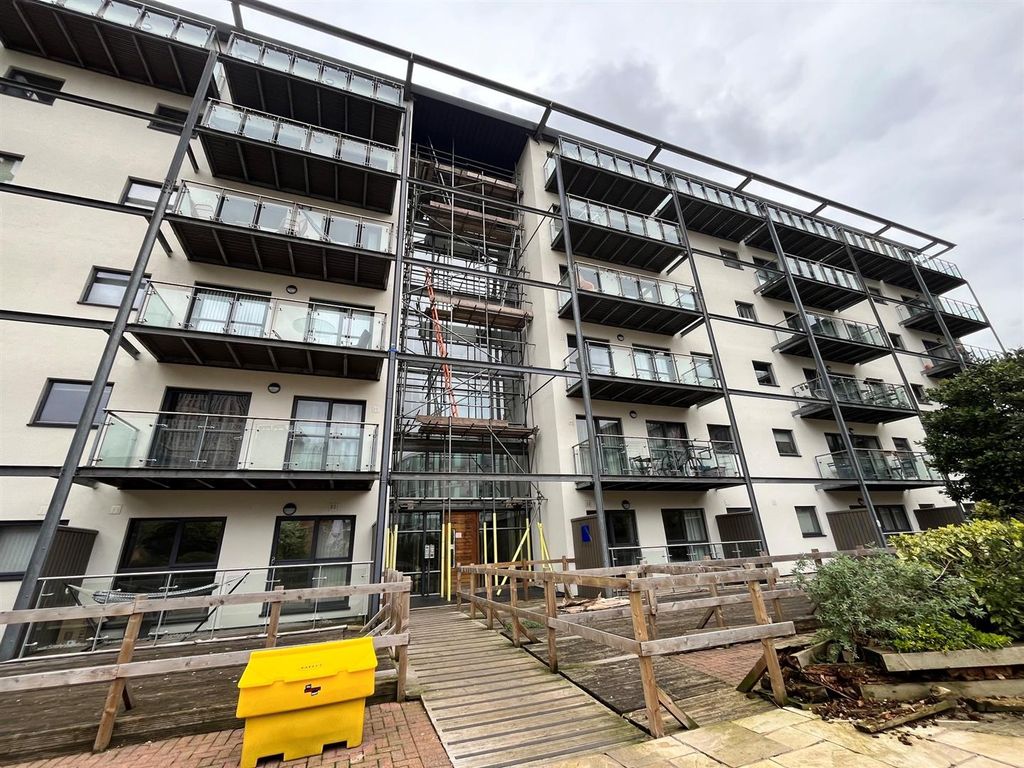 Property photo 3 of 15