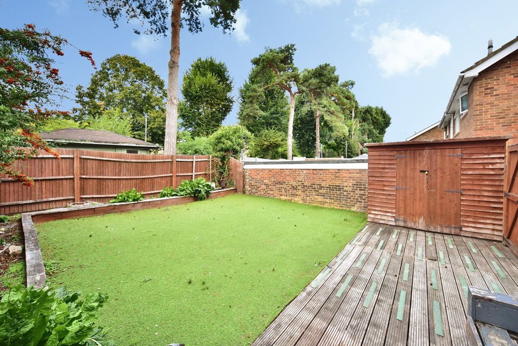 Property photo 3 of 11 Garden