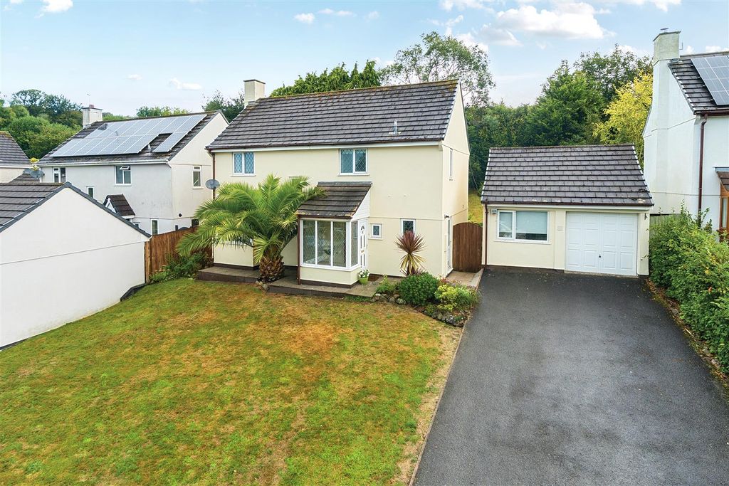 Property photo 1 of 19 Cole Lane E1Bl.Jpg