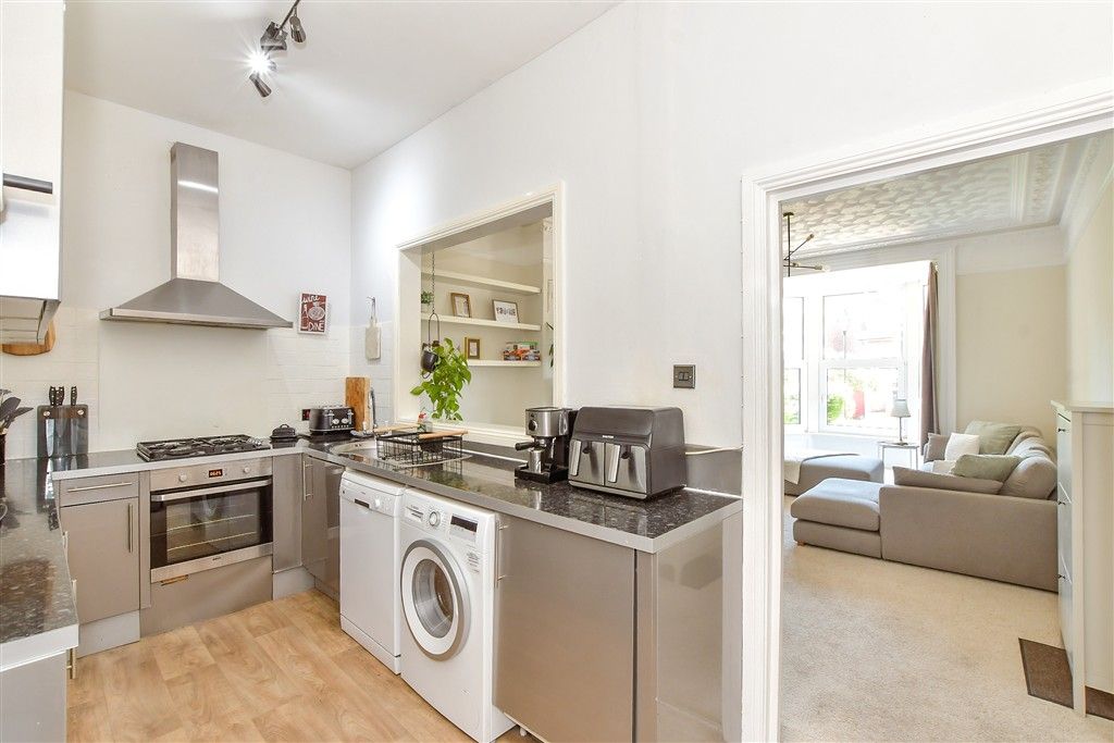 Property photo 3 of 9 Kitchen