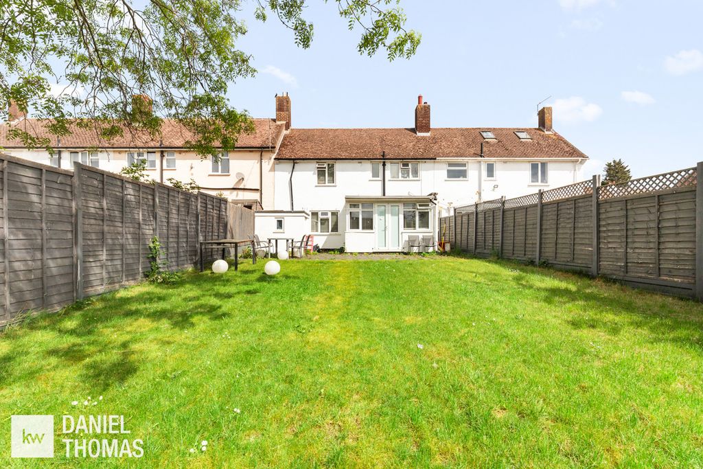 Property photo 2 of 30