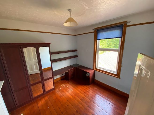 Property photo 3 of 6