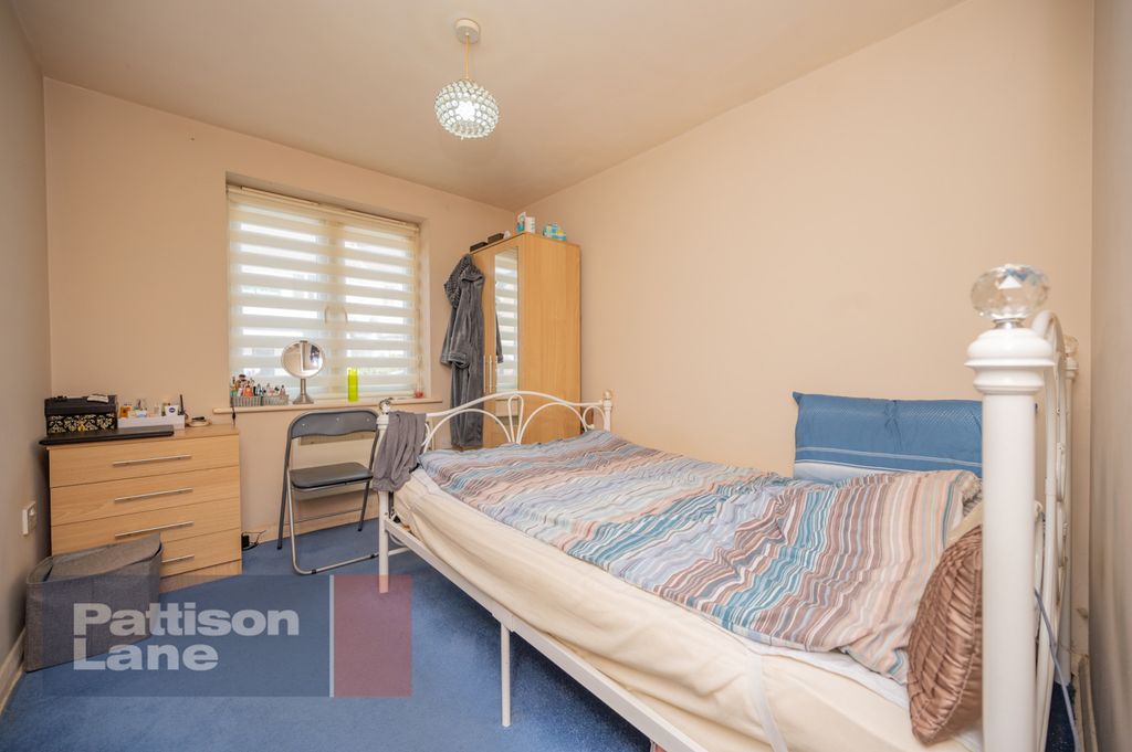Additional image 6 of 2 bed flat for saleHawthorn Road, Kettering NN15