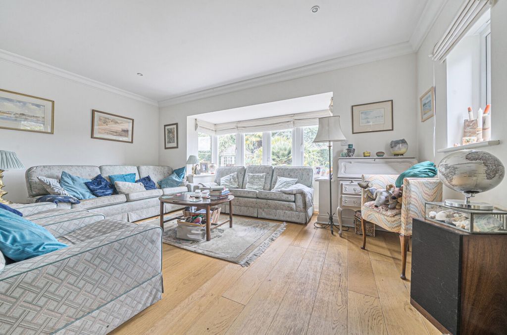 Property photo 3 of 23