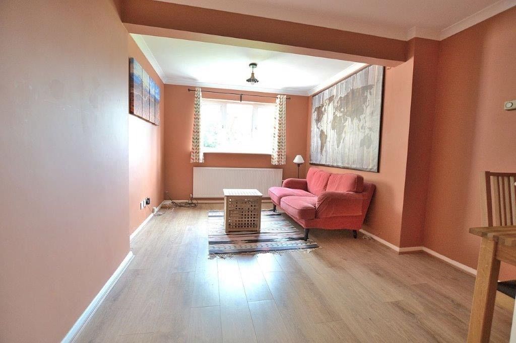 Property photo 2 of 6 4298541
