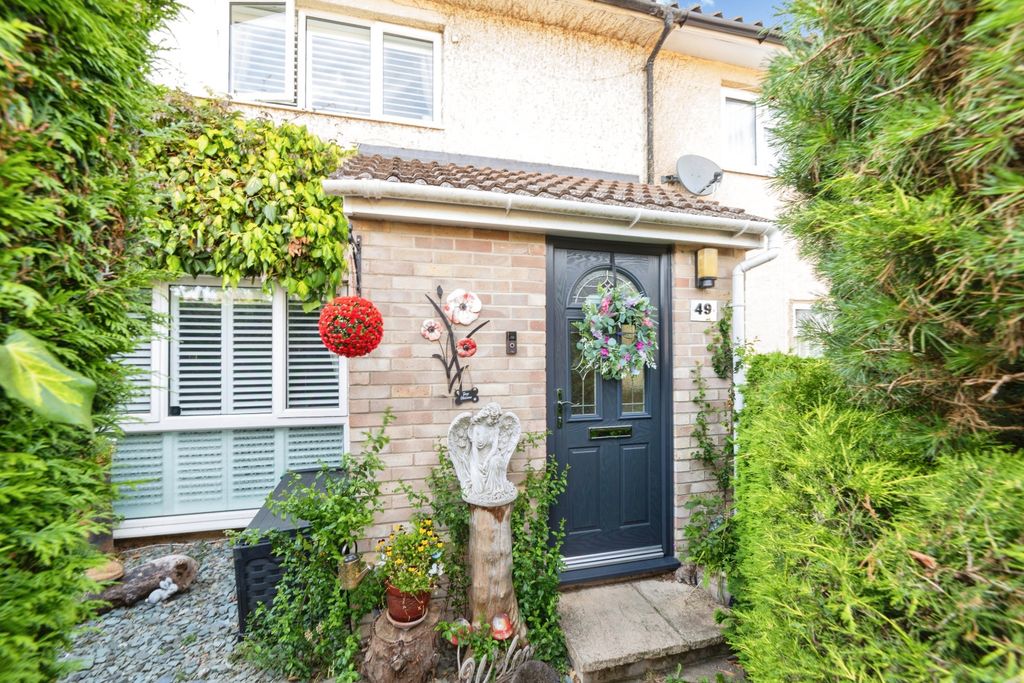 Property photo 1 of 12