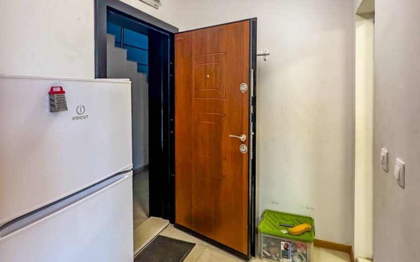 Property photo 2 of 8