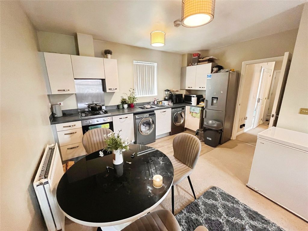 Property photo 3 of 11 Picture No. 17