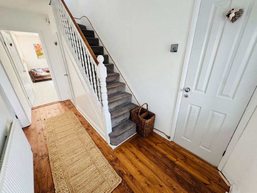 Property photo 3 of 32