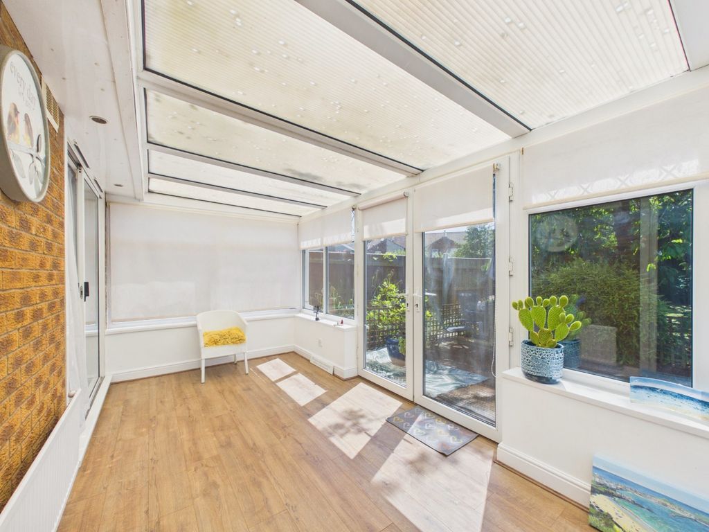 Property photo 3 of 20 4934968