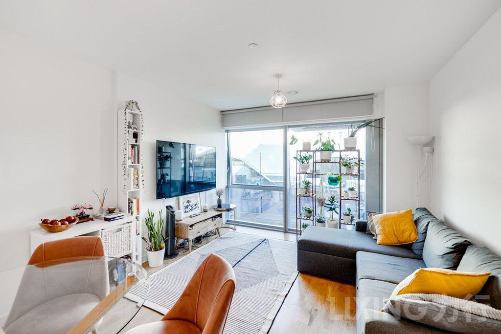Property photo 1 of 19