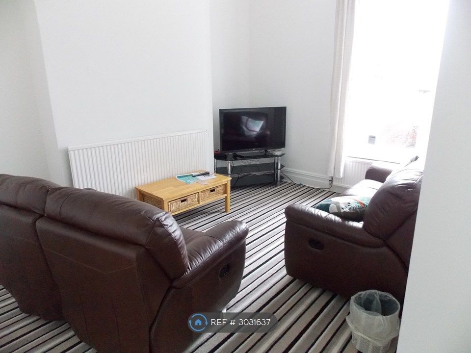 Property photo 1 of 8 Lounge