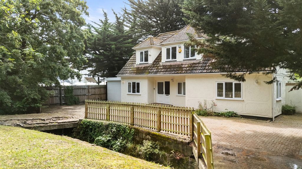 Property photo 1 of 21