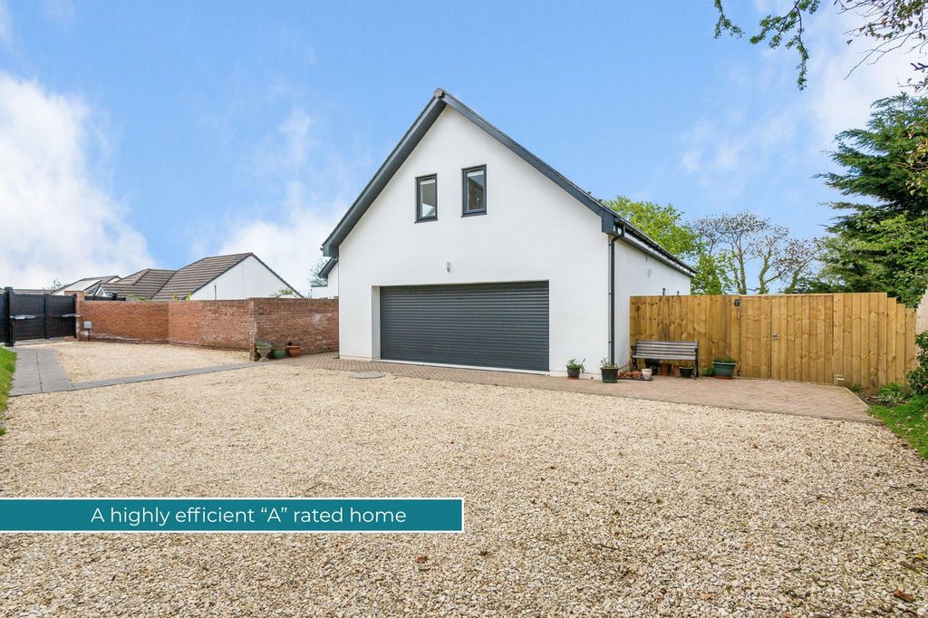 Property photo 2 of 46