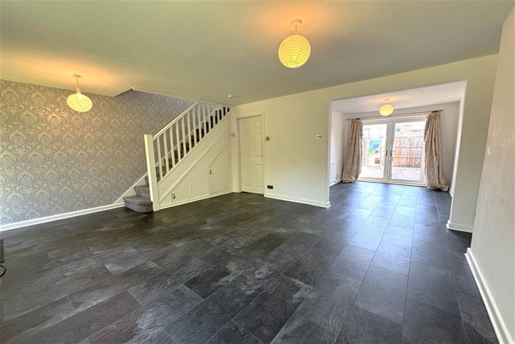 Property photo 3 of 16 (Main)