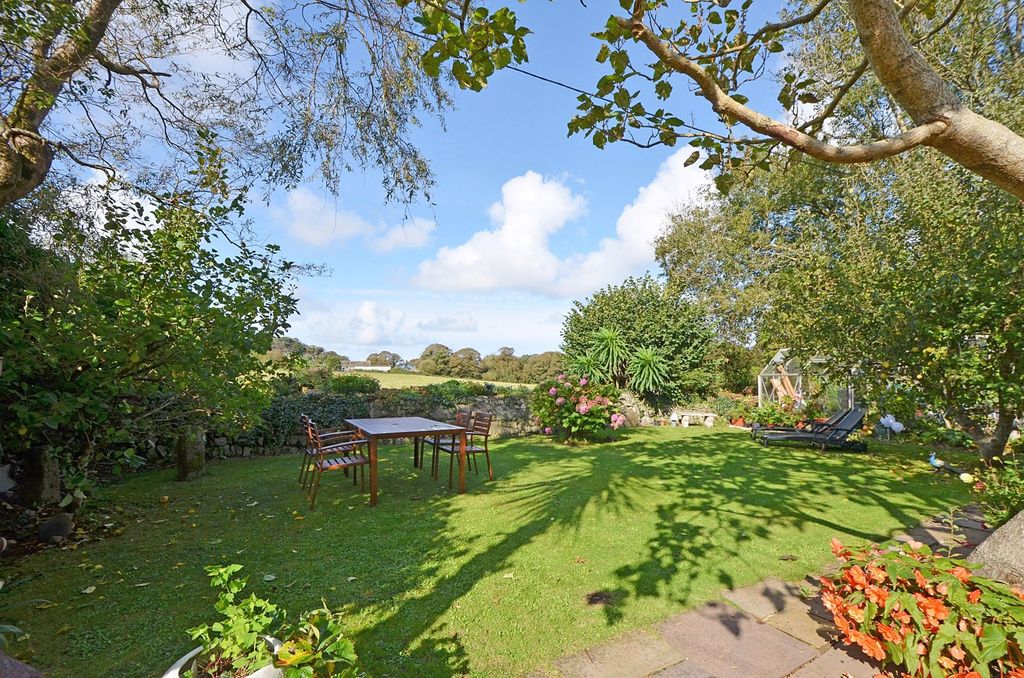 Property photo 2 of 36 Photo 9