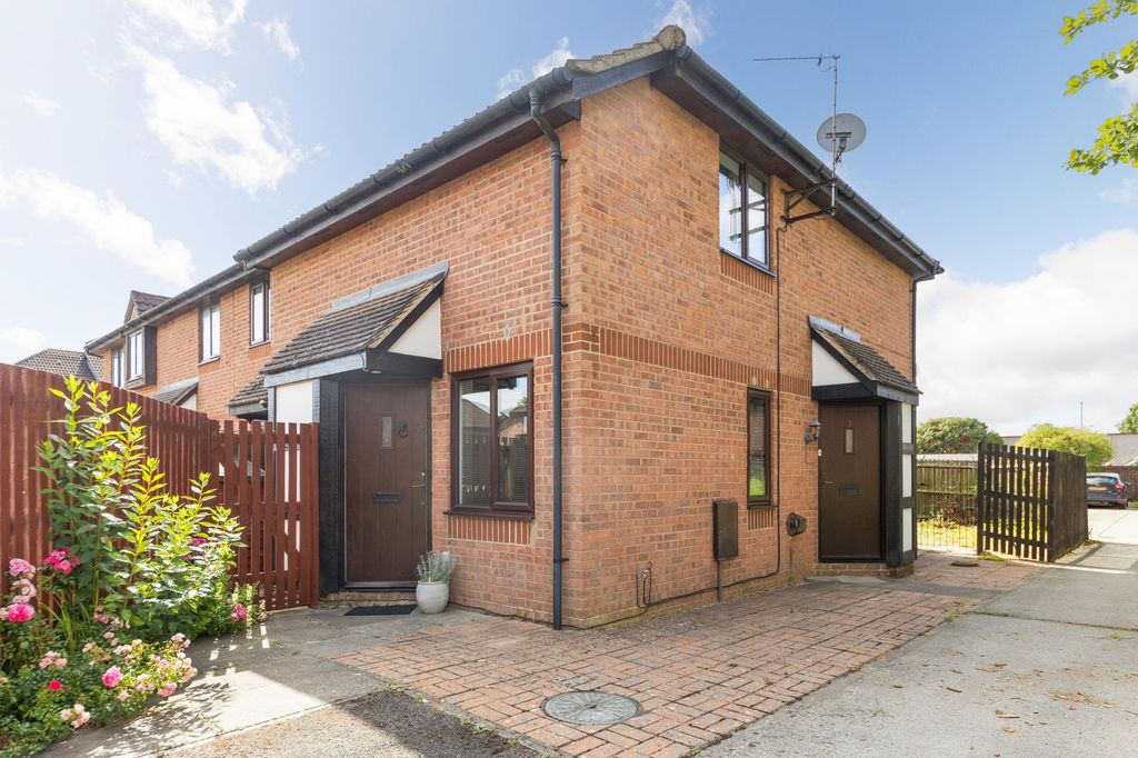Property photo 1 of 12