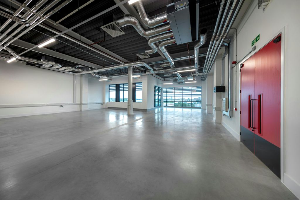 Property photo 2 of 19 5th Floor Unit .Jpg