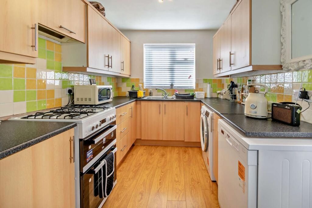 Property photo 2 of 16