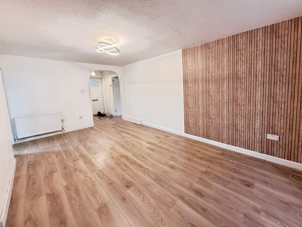 Property photo 3 of 15 Image