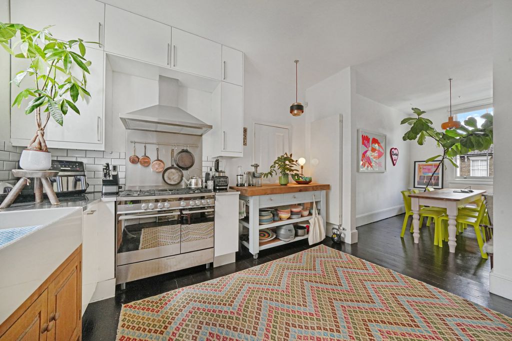 Property photo 2 of 21 Kichen