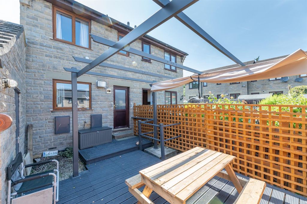 Property photo 2 of 14 Rear Garden