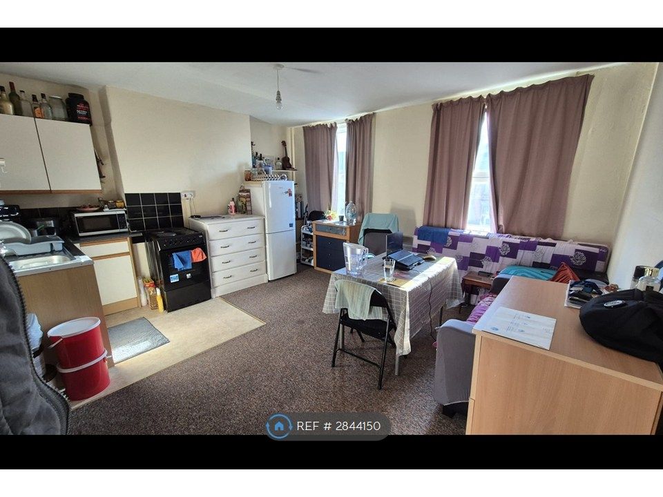 Property photo 3 of 13