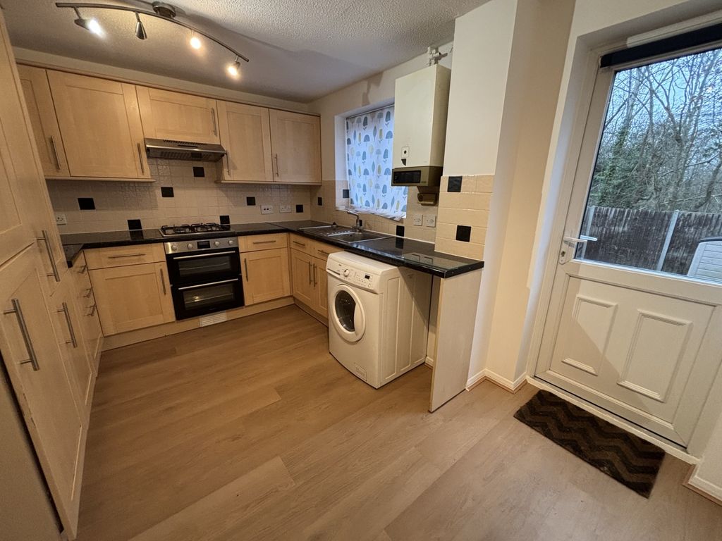 Property photo 2 of 5 Photo 3