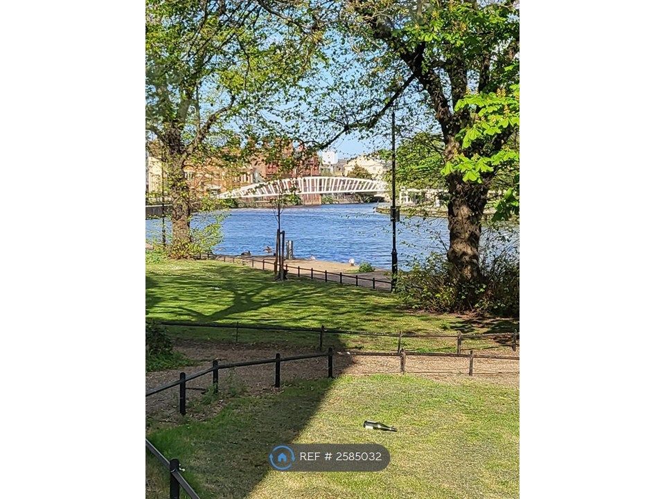 Property photo 3 of 8 Riverside 1