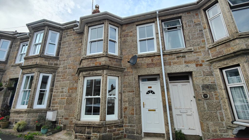 Property photo 1 of 11