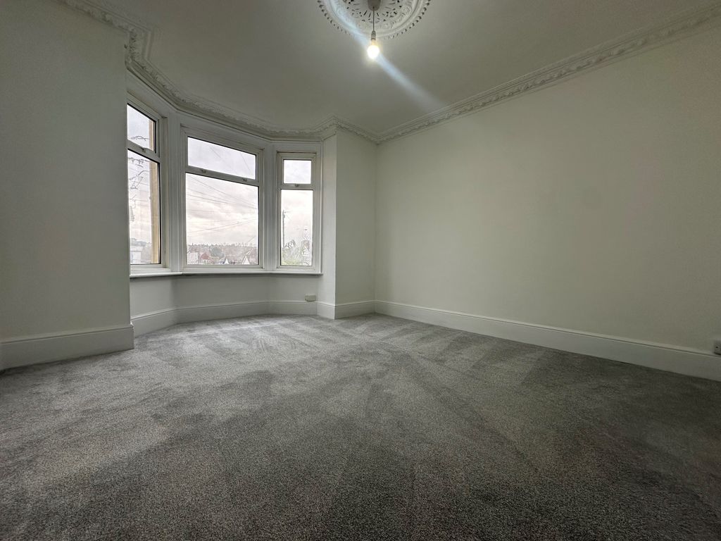 Property photo 2 of 10 Living Room