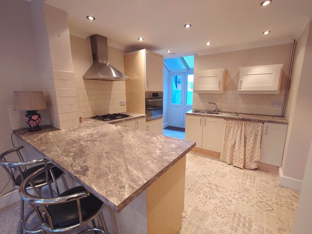 Property photo 2 of 29