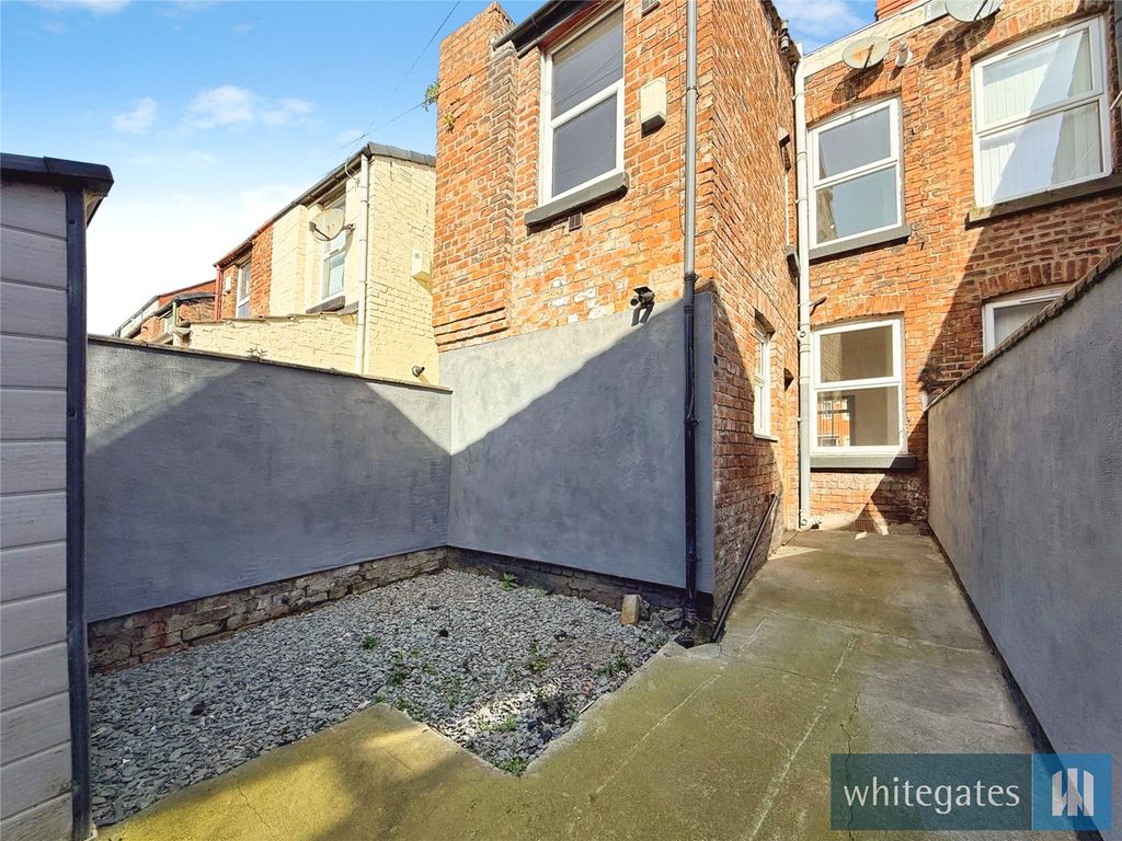 Property photo 2 of 25 Picture No. 10