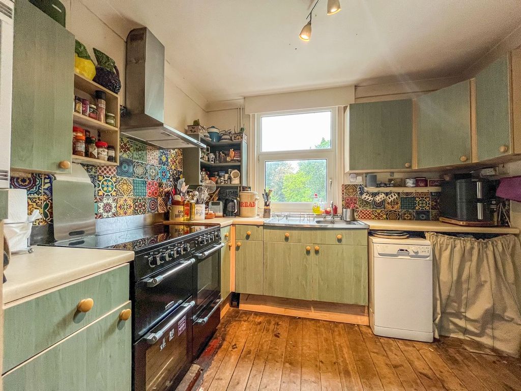 Property photo 2 of 23
