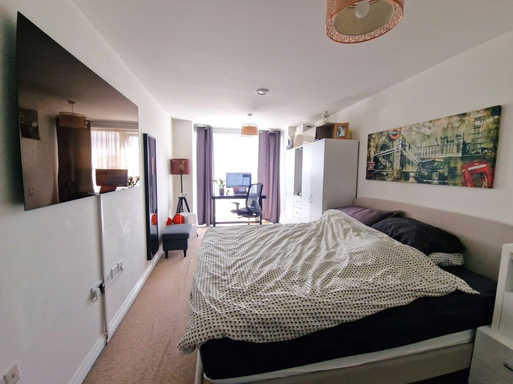 Property photo 3 of 11 Gallery