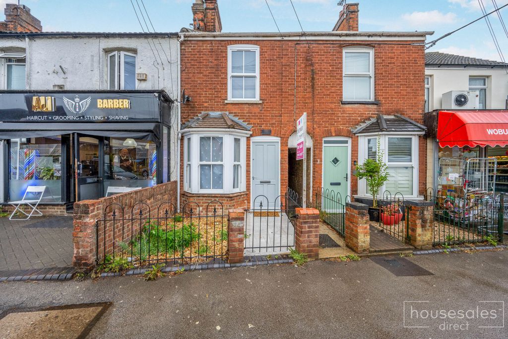 Property photo 1 of 8