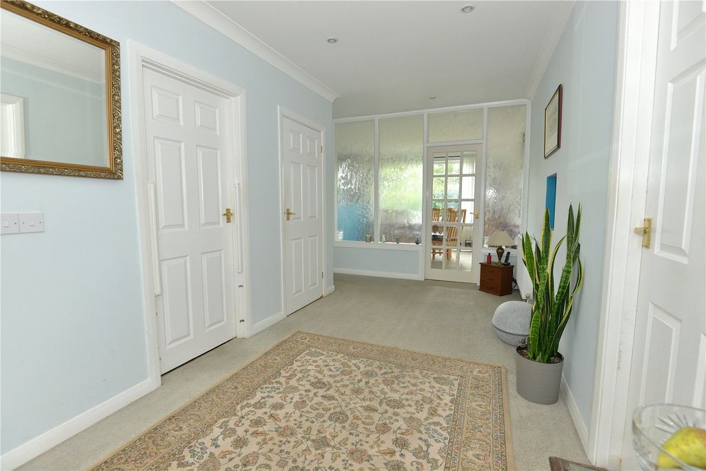 Property photo 3 of 21 Picture No. 17