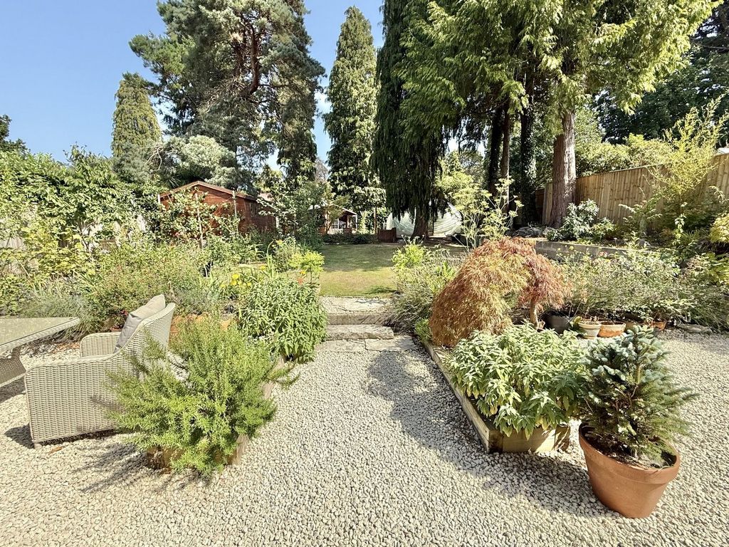 Property photo 3 of 28