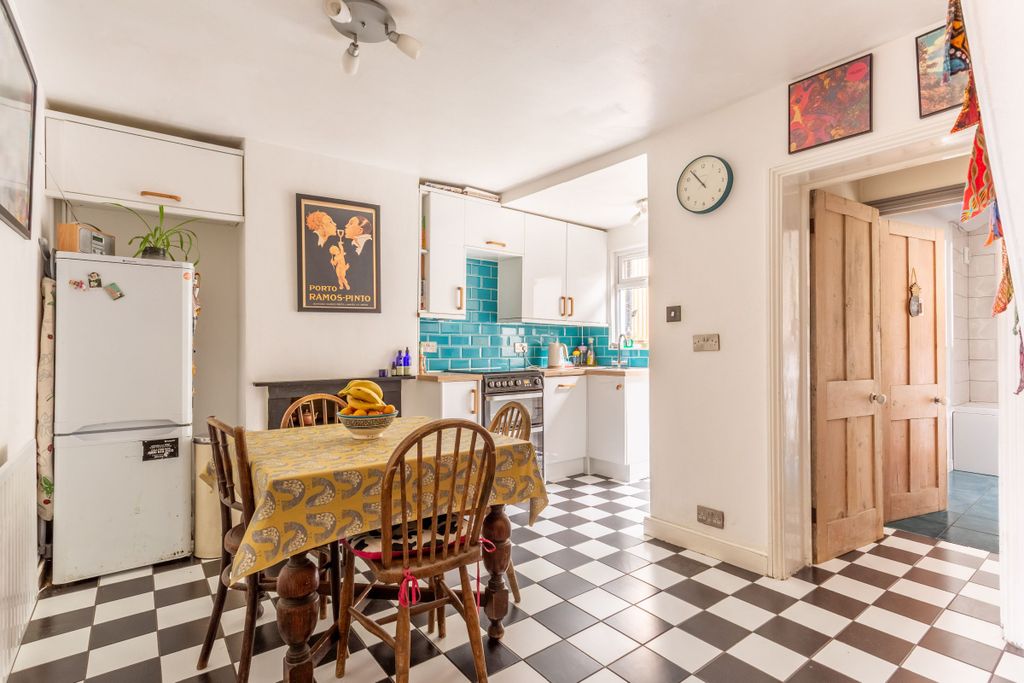 Property photo 2 of 12