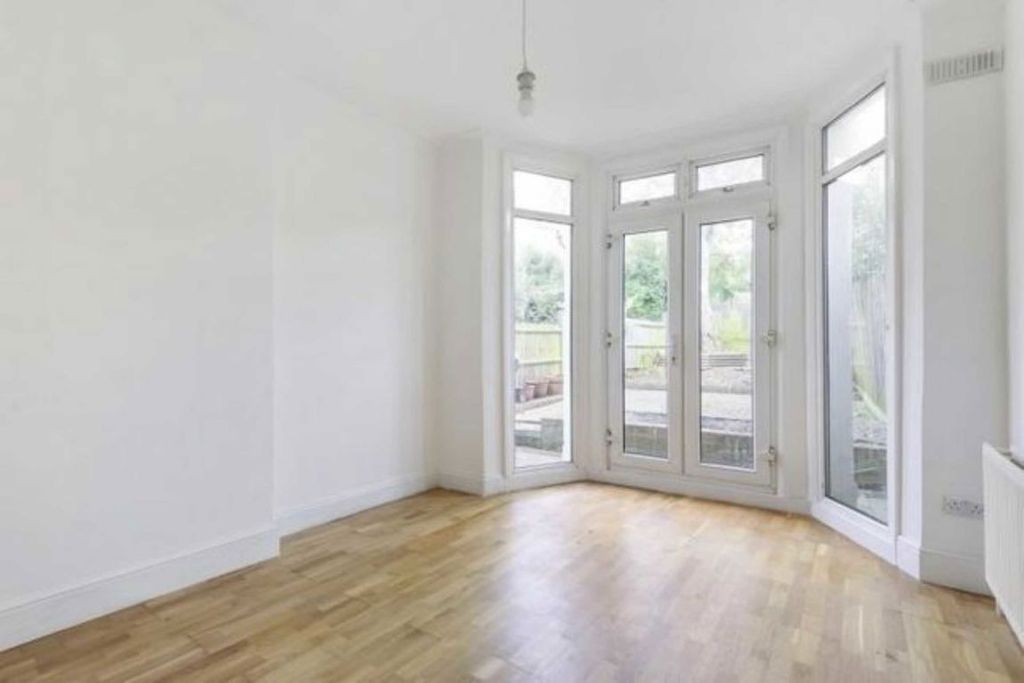 Property photo 3 of 5