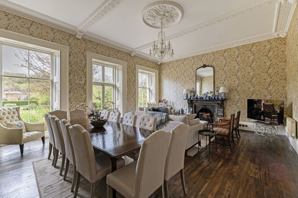 Property photo 2 of 22 Drawing Room
